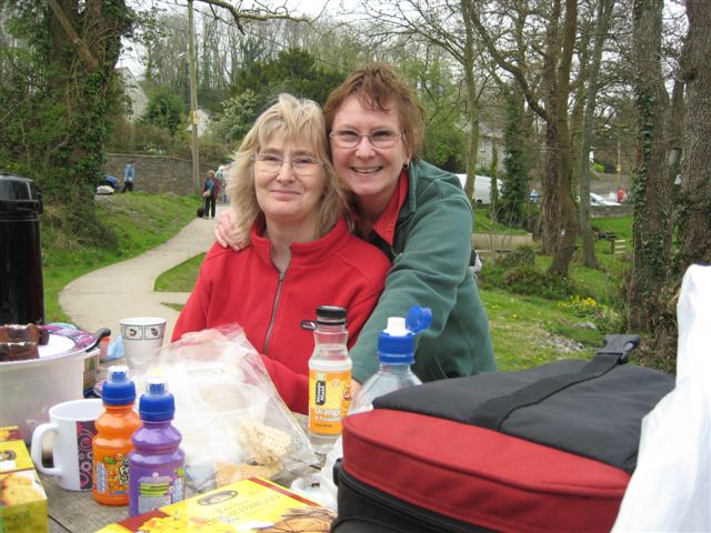 Marie & Paulene a picnic at Cenarth