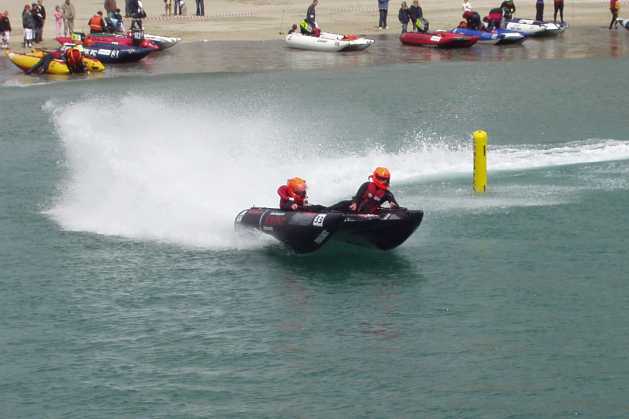 "Southampton Solent University" Pilot  Bligh Julius Co-Pilot Simon Butters No. 33 